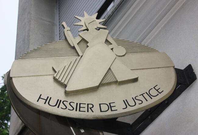métier huissier