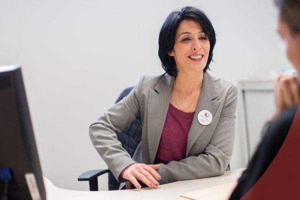 Pourquoi et comment contacter votre conseiller France Travail